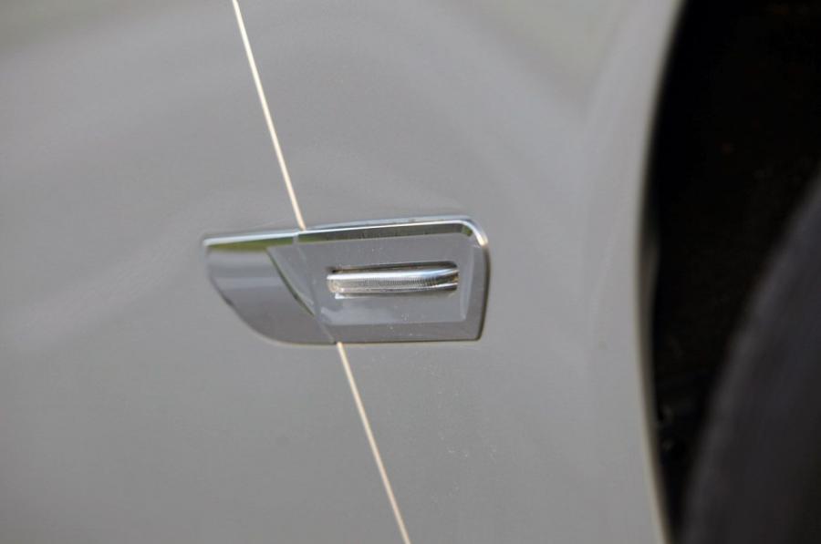  BMW 740Li 2011 года  (фото 44 из 48)